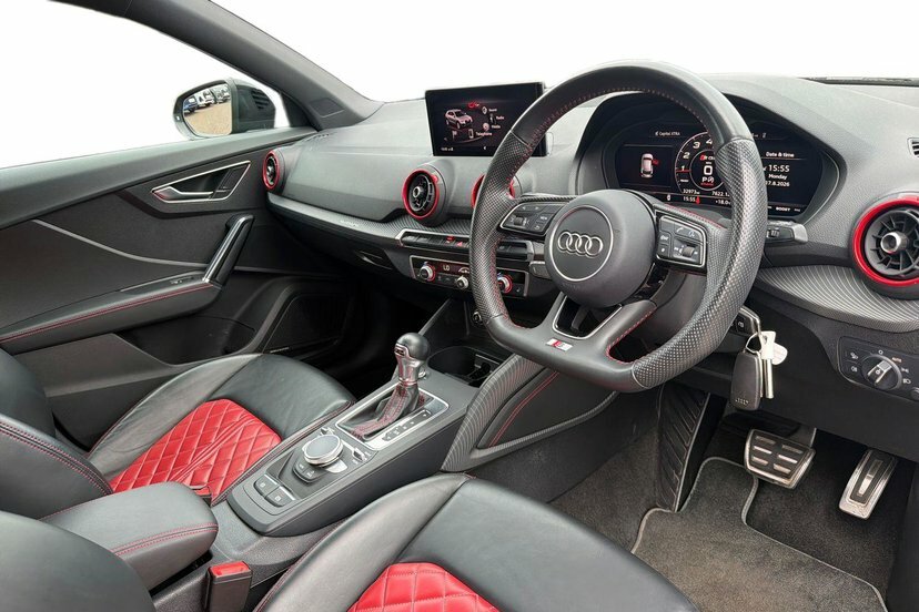 Audi SQ2 2.0 Tfsi Black Edition Suv S Tronic Qua Black #6
