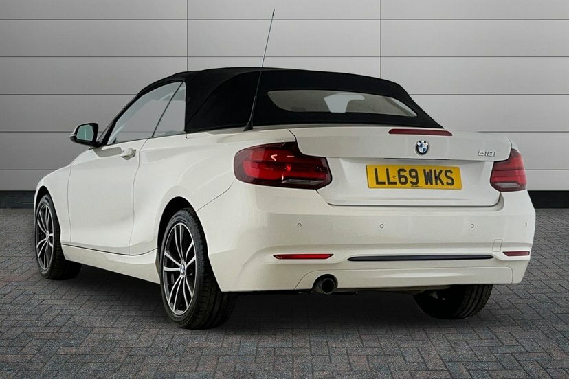 BMW 2 Series 1.5 218I Gpf Sport White #3