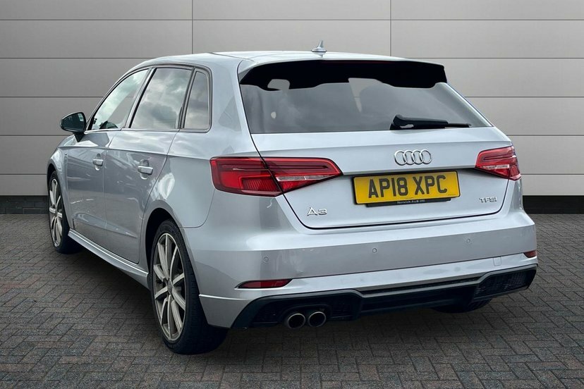 Audi A3 1.5 Tfsi Cod Black Edition Sportback Ma AP18XPC Silver #3