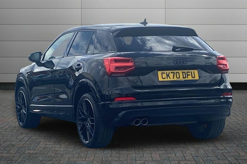 Audi Q2 1.5 Tfsi Cod 35 Black Edition Suv S Tro CK70DFU Black #3