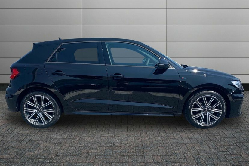 Audi A1 1.0 Tfsi 25 S Line Sportback S Tronic Black #4