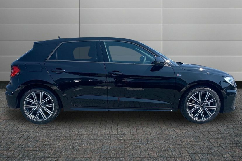 Audi A1 1.0 Tfsi 30 S Line Sportback S Tronic Black #4