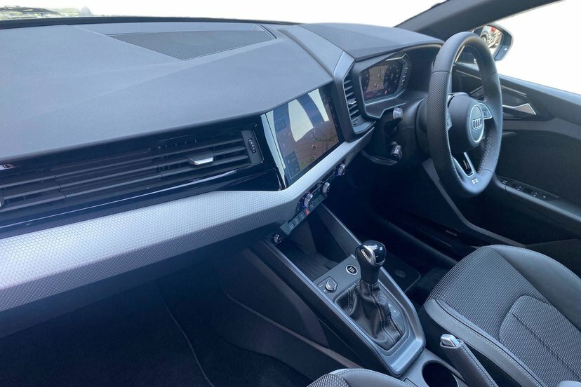 Audi A1 1.0 Tfsi 30 S Line Sportback S Tronic Black #2