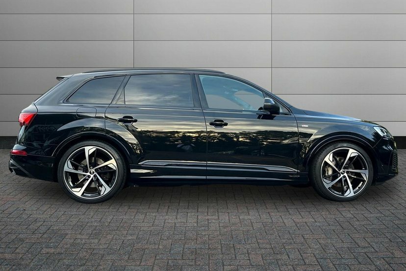 Audi Q7 3.0 Tfsi V6 55 Black Edition Suv Tiptro Black #4