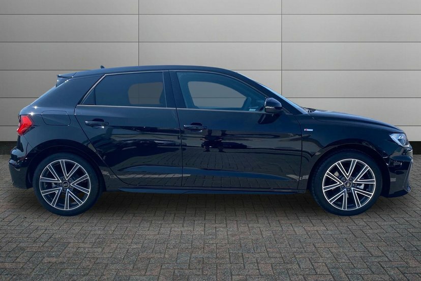 Audi A1 1.0 Tfsi 30 S Line Sportback S Tronic Black #4
