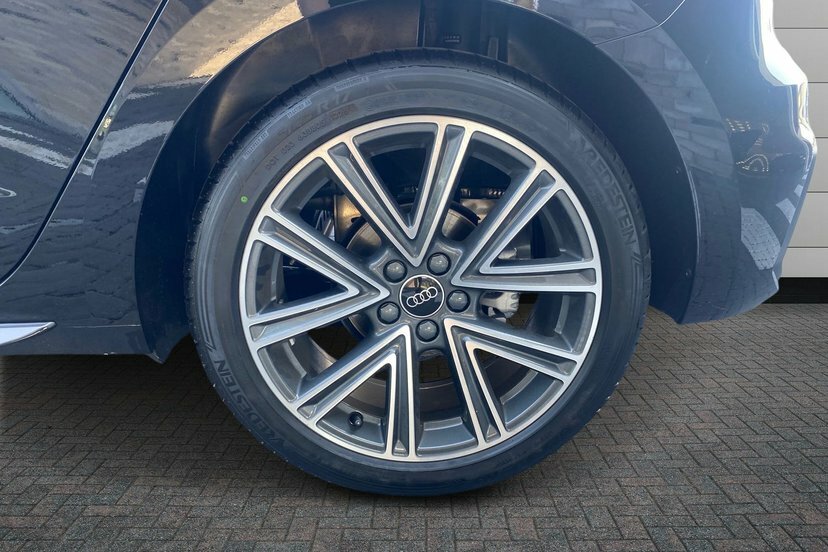 Audi A1 1.0 Tfsi 30 S Line Sportback S Tronic Black #5