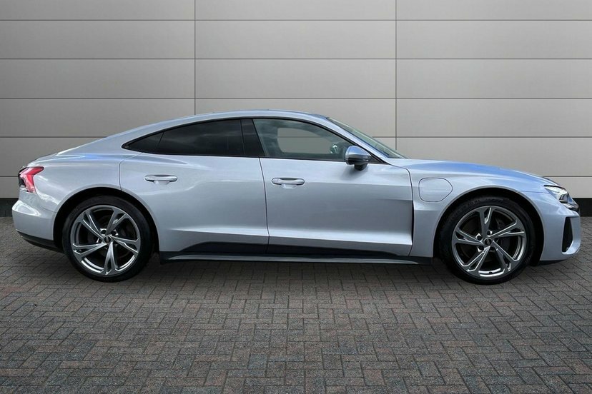Audi E Tron GT 93.4Kwh Saloon Quattro 476 Ps Silver #4