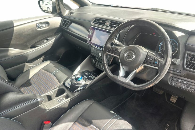 Nissan Leaf 62Kwh E N-tec Hatchback 217 Ps FV21HKP Black #6