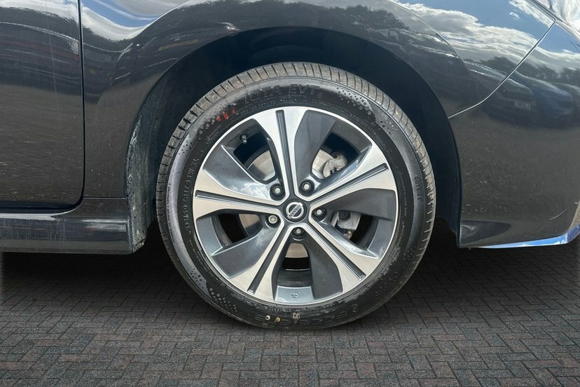 Nissan Leaf 62Kwh E N-tec Hatchback 217 Ps FV21HKP Black #5