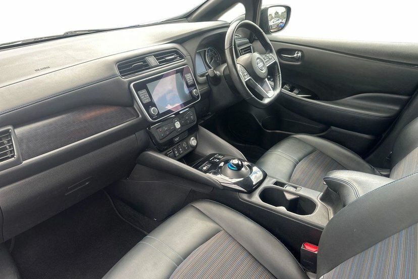Nissan Leaf 62Kwh E N-tec Hatchback 217 Ps FV21HKP Black #2