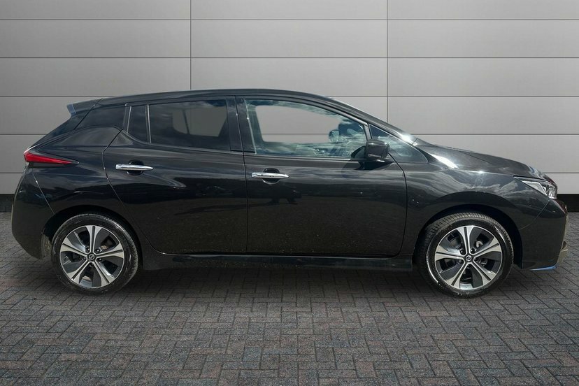 Nissan Leaf 62Kwh E N-tec Hatchback 217 Ps FV21HKP Black #4