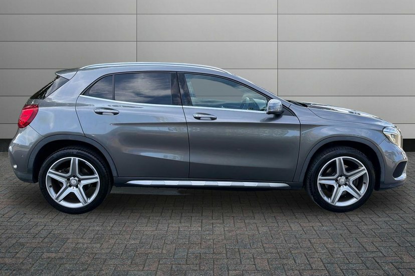 Mercedes-Benz GLA Class Gla250 Amg Line Premium Plus Grey #3