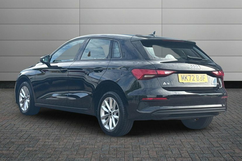 Audi A3 1.0 Tfsi 30 Technik Sportback 1 MK72BJF Black #3