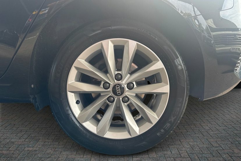 Audi A3 1.0 Tfsi 30 Technik Sportback 1 MK72BJF Black #5