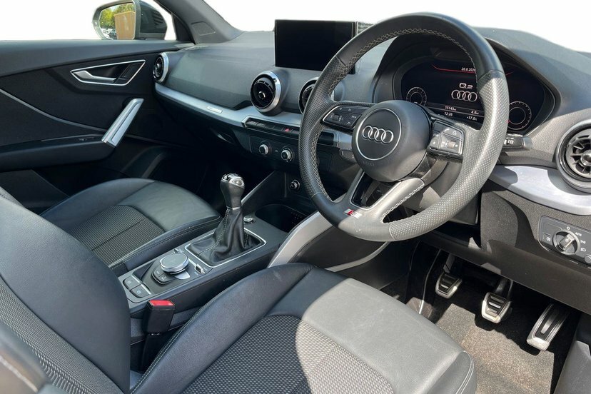 Audi Q2 1.0 Tfsi 30 S Line Suv 110 Ps Black #6