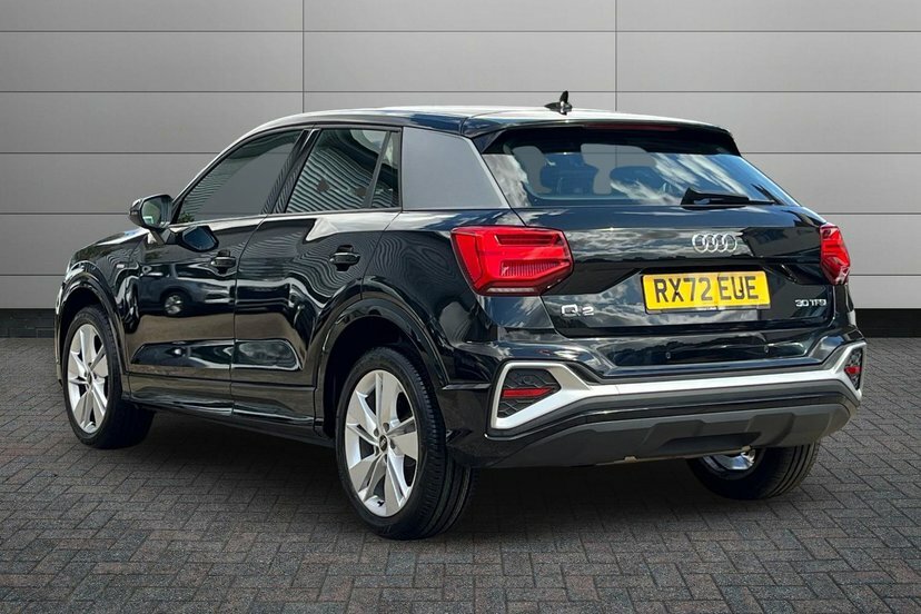 Audi Q2 1.0 Tfsi 30 S Line Suv 110 Ps Black #3