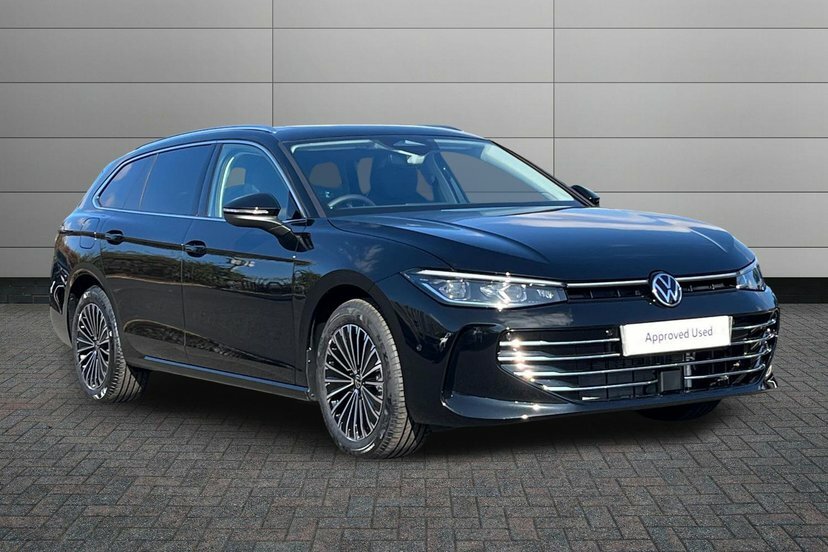 Volkswagen Passat 1.5 Tsi Ehybrid 19.7Kwh Elegance Estate Black