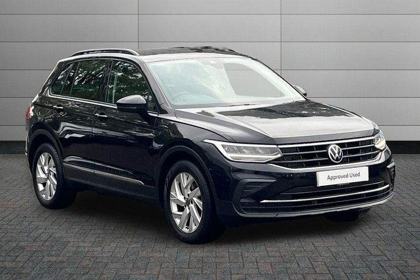Volkswagen Tiguan 1.5 Tsi Life Suv 150 Ps Black