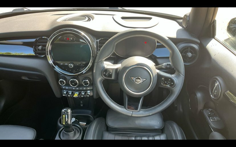 Mini Hatch Level 3 AD71DWG White #5