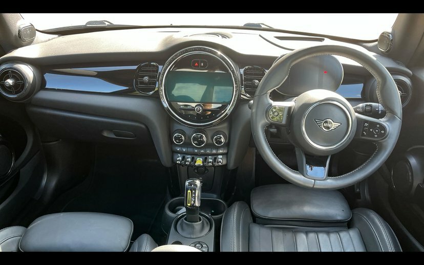Mini Hatch Level 3 AD71DWG White #4