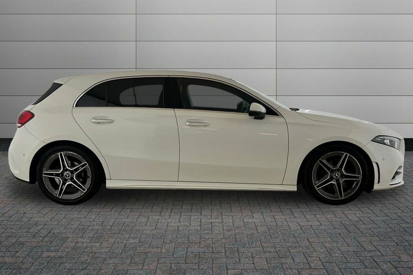 Mercedes-Benz A Class A180d Amg Line Premium Plus AV19BNF White #4