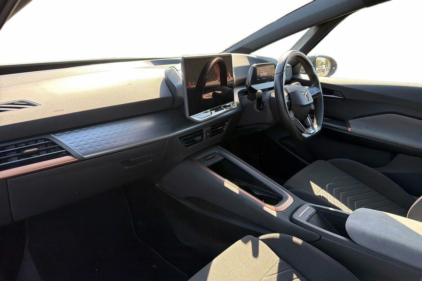 Cupra Born E-boost 59Kwh V2 Hatchback 230 HY25DRZ Black #2