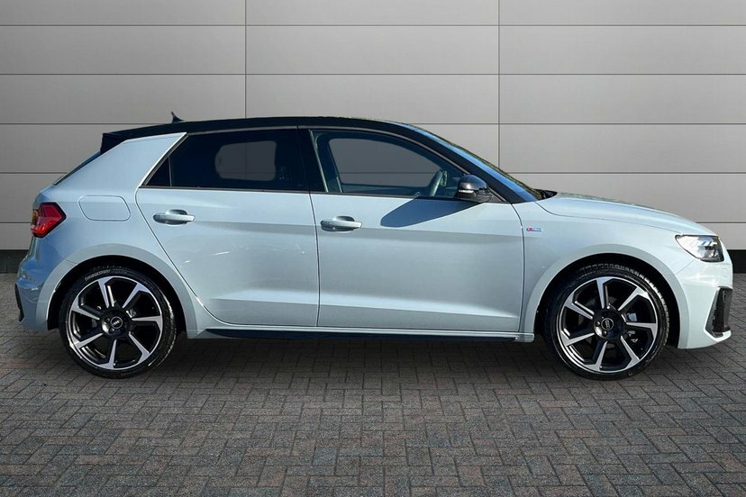 Audi A1 1.5 Tfsi 35 Black Edition Sportback S T Grey #4