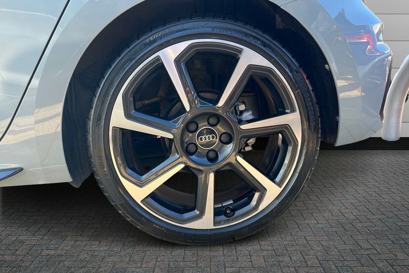 Audi A1 1.5 Tfsi 35 Black Edition Sportback S T Grey #5