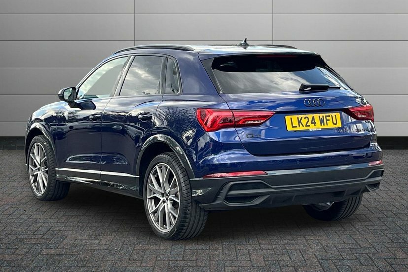 Audi Q3 1.5 Tfsi Cod 35 Black Edition Suv S Tro LK24WFU Blue #3
