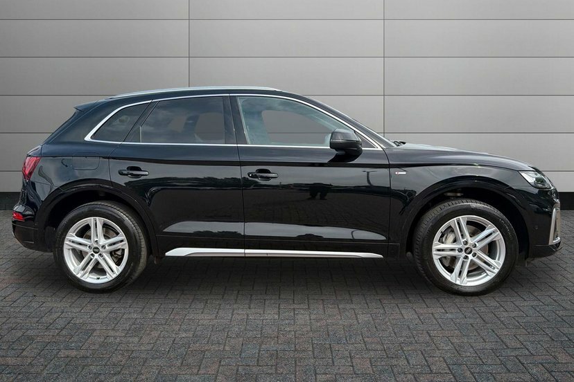Audi Q5 2.0 Tfsie 50 S Line Suv Plug-in Hybrid Black #4