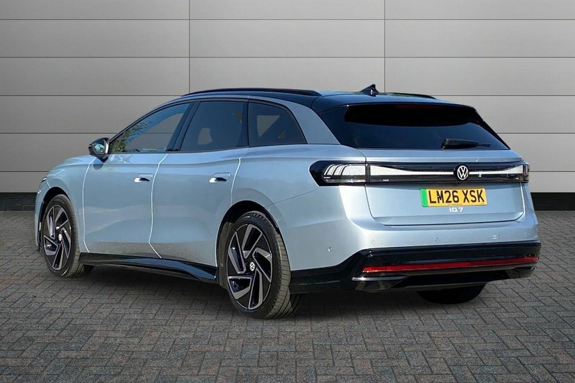 Volkswagen ID.7 Pro S 86Kwh Match Plus Tourer 2 Silver #3