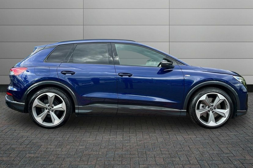 Audi Q4 E Tron 45 Black Edition Suv Quattro 82K KT75FTP Blue #4