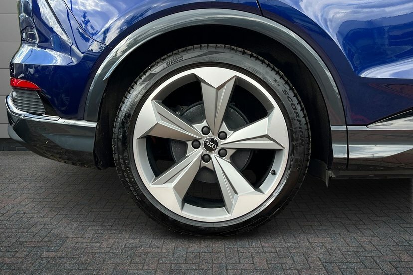 Audi Q4 E Tron 45 Black Edition Suv Quattro 82K KT75FTP Blue #5