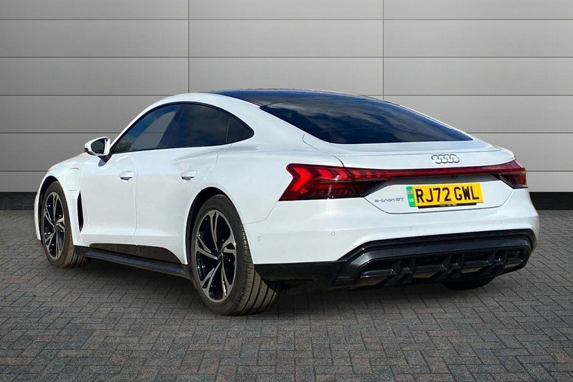 Audi E Tron GT 93.4Kwh Saloon Quattro 476 Ps Grey #3