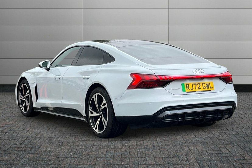 Audi E Tron GT 93.4Kwh Saloon Quattro 476 Ps Grey #3