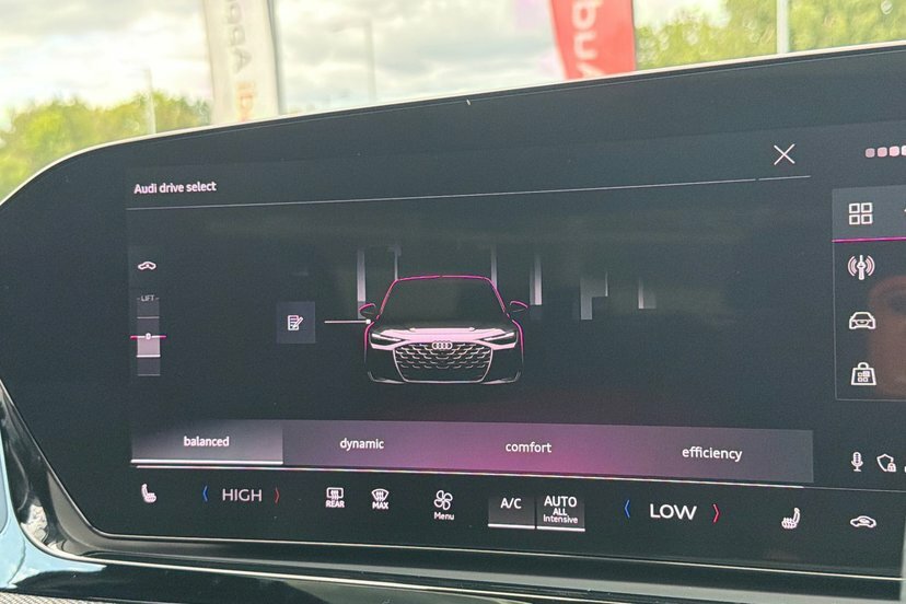 Audi A6 Saloon Launch Edition Black #62