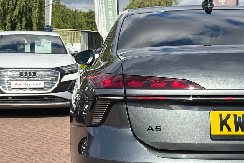 Audi A6 Saloon Launch Edition Black #25