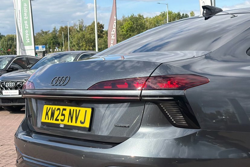 Audi A6 Saloon Launch Edition Black #30
