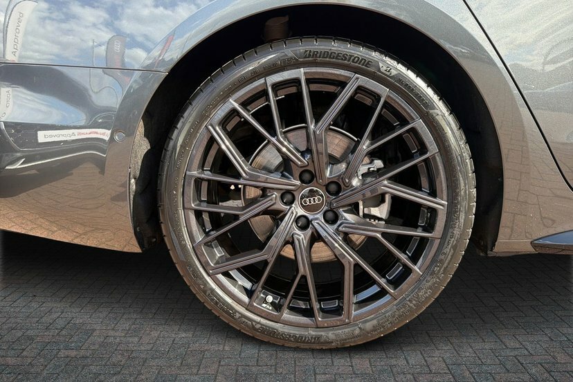 Audi A6 Saloon Launch Edition Black #5