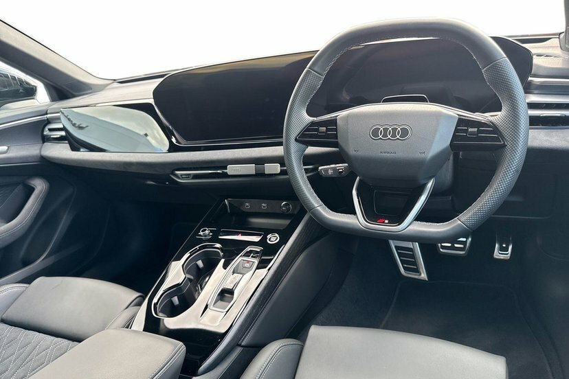 Audi A5 2.0 E-hybrid 25.9Kwh Black Edition Saloon Petr Black #6