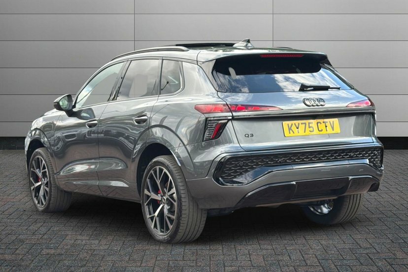 Audi Q3 1.5 E-hybrid Launch Edition Suv Plug-in KY75CTV Grey #3