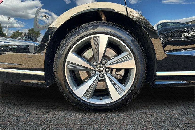 Audi A8 3.0 Tfsie V6 60 Sport Saloon Plug-in Hy Black #5
