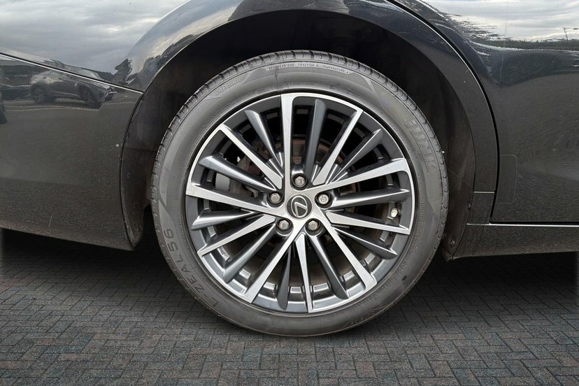 Lexus ES 2.5 300H Premium Edition Saloon Hybrid FN23ZBZ Black #5