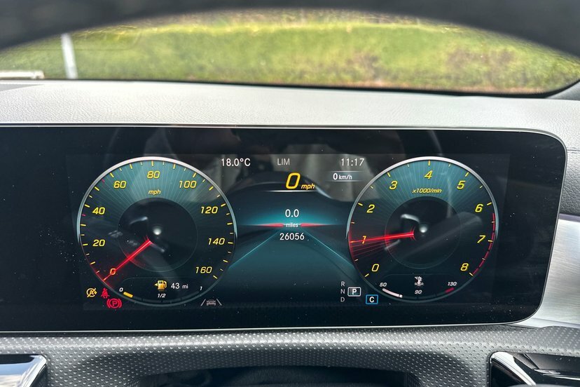 Mercedes-Benz CLA Class Cla200 Amg Line Premium Plus OY22UZJ White #6