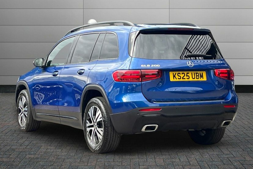 Mercedes-Benz GLB Class Glb200h Mhev Sport Executive Blue #2