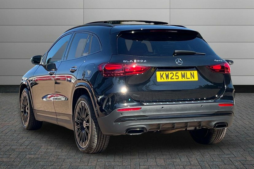 Mercedes-Benz GLA Class 2.0 Gla220d Amg Line Premium Plus Suv KW25MLN Black #2