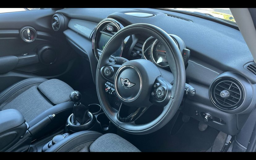 Mini Hatch 5-Door Hatch Cooper GP66GKV Green #6