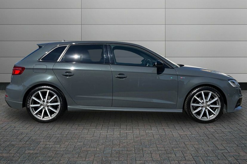 Audi A3 1.5 Tfsi Cod Black Edition Sportback Ma LL18ETD Grey #4
