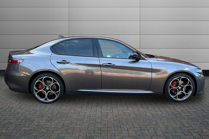 Alfa Romeo Giulia 2.0T Veloce Saloon 280 Ps Grey #4