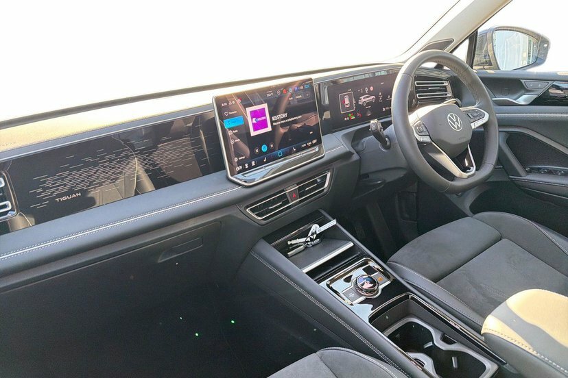 Volkswagen Tiguan 1.5 Tsi Ehybrid 19.7Kwh Style Dsg EN26BOU Black #2